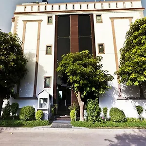 Hotel Maxfort Greenwood